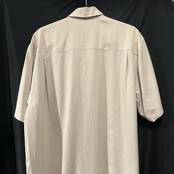 Tommy Bahama | 100% Silk Beige Button Down Short Sleeve Shirt Large - Picture 3 of 9